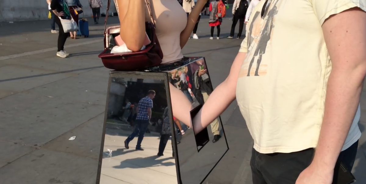 Milo-Moire-Toucher-Public-3