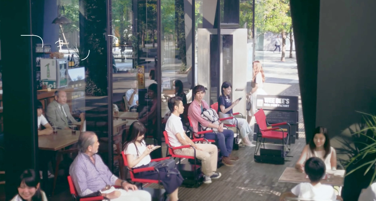 Nissan criou “cadeiras autônomas” para pessoas não se cansarem em filas de espera