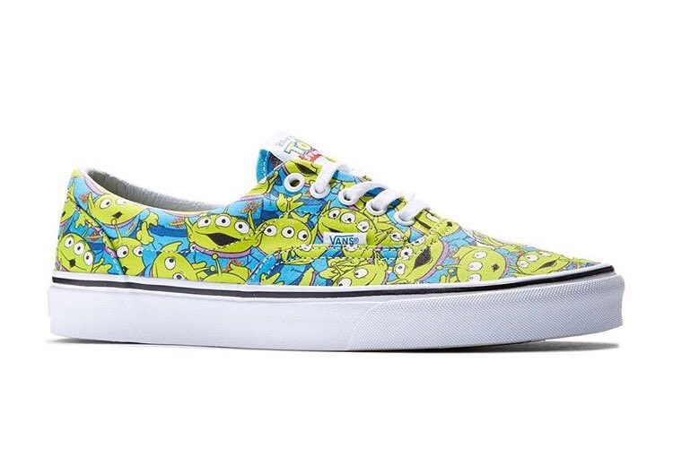 chaussure toy story vans