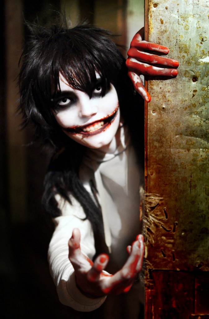 Creepy-Cosplay-16