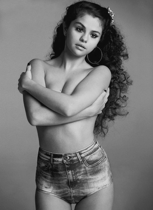 Selena-Gomez-Topless-V-Magazine-1