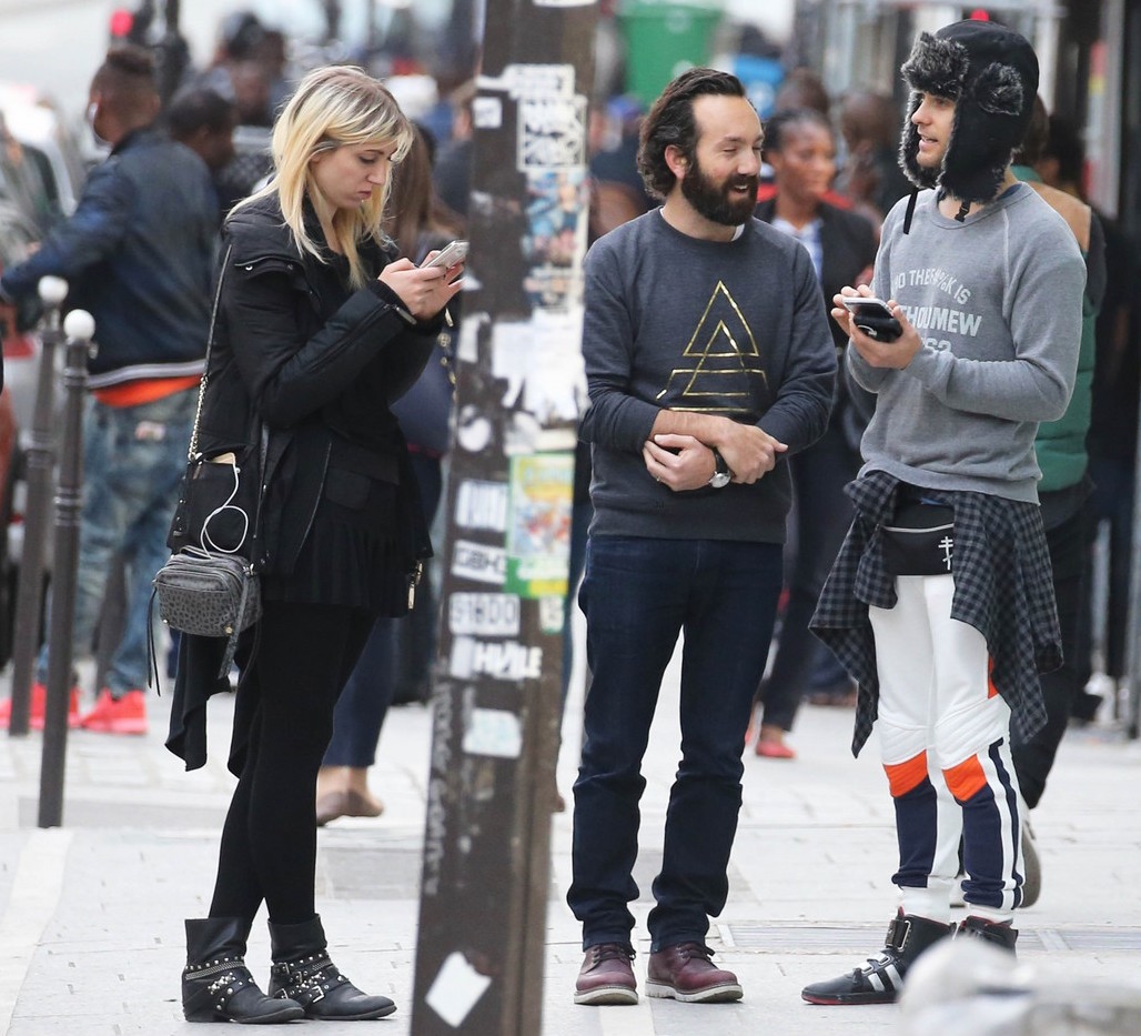 Exclusive... Jared Leto Out In Paris With Friends