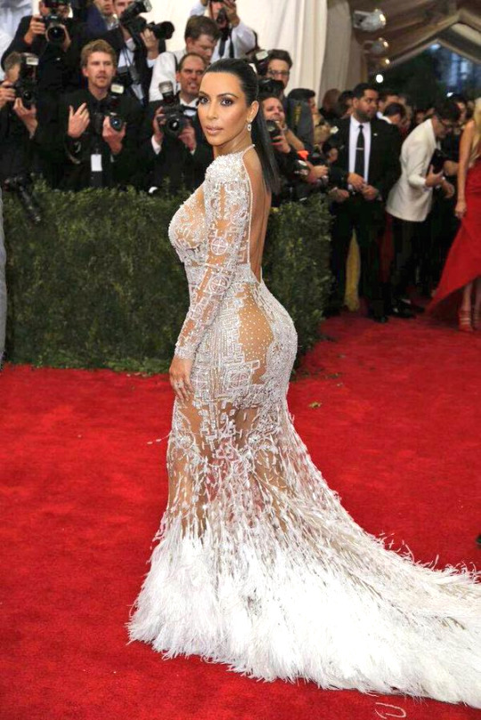 Met-Gala-2015-Kim-Kardashian-1