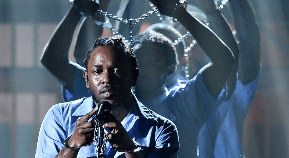 Kendrick-Lamar-Grammys-2016-1