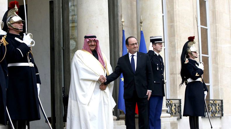 Francois-Hollande-Arabie-Saoudite-Prince-Legion-Honneur-2