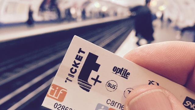 Disparition-Pass-Navigo-Ticket-Metro-1