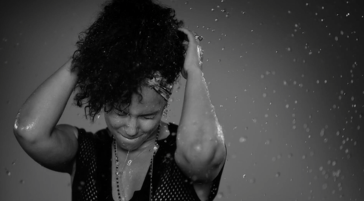 In-Common-MV-Alicia-Keys-5