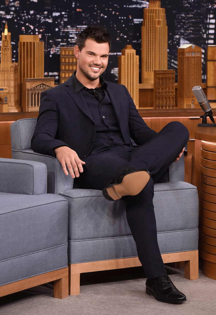 Taylor-Lautner-2016-6